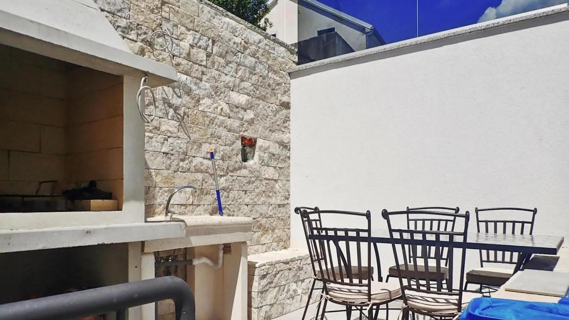 Holiday Home In Maslenica With Pool 0*,
